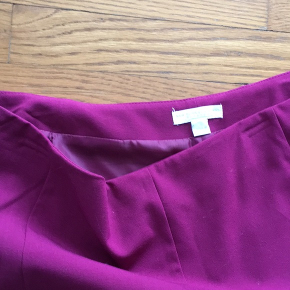 Woman’s A-line wine skirt New York & Co size 12 - Picture 2 of 4